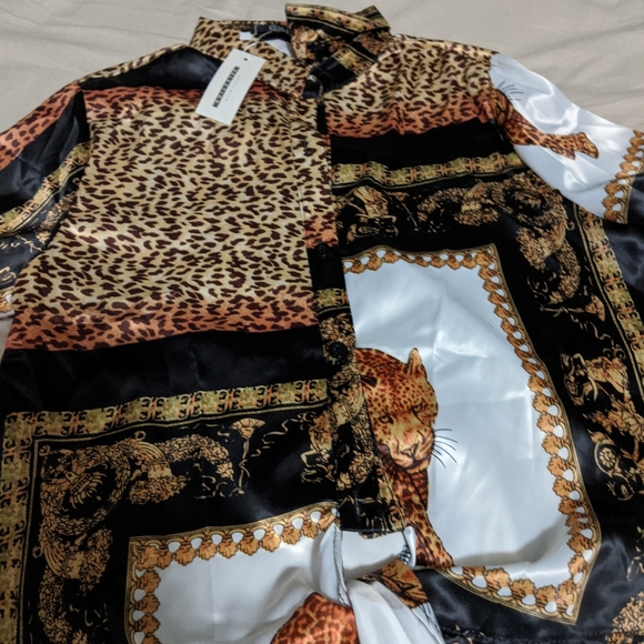 Cute Leopard Print Button Down Top - Picture 4 of 4